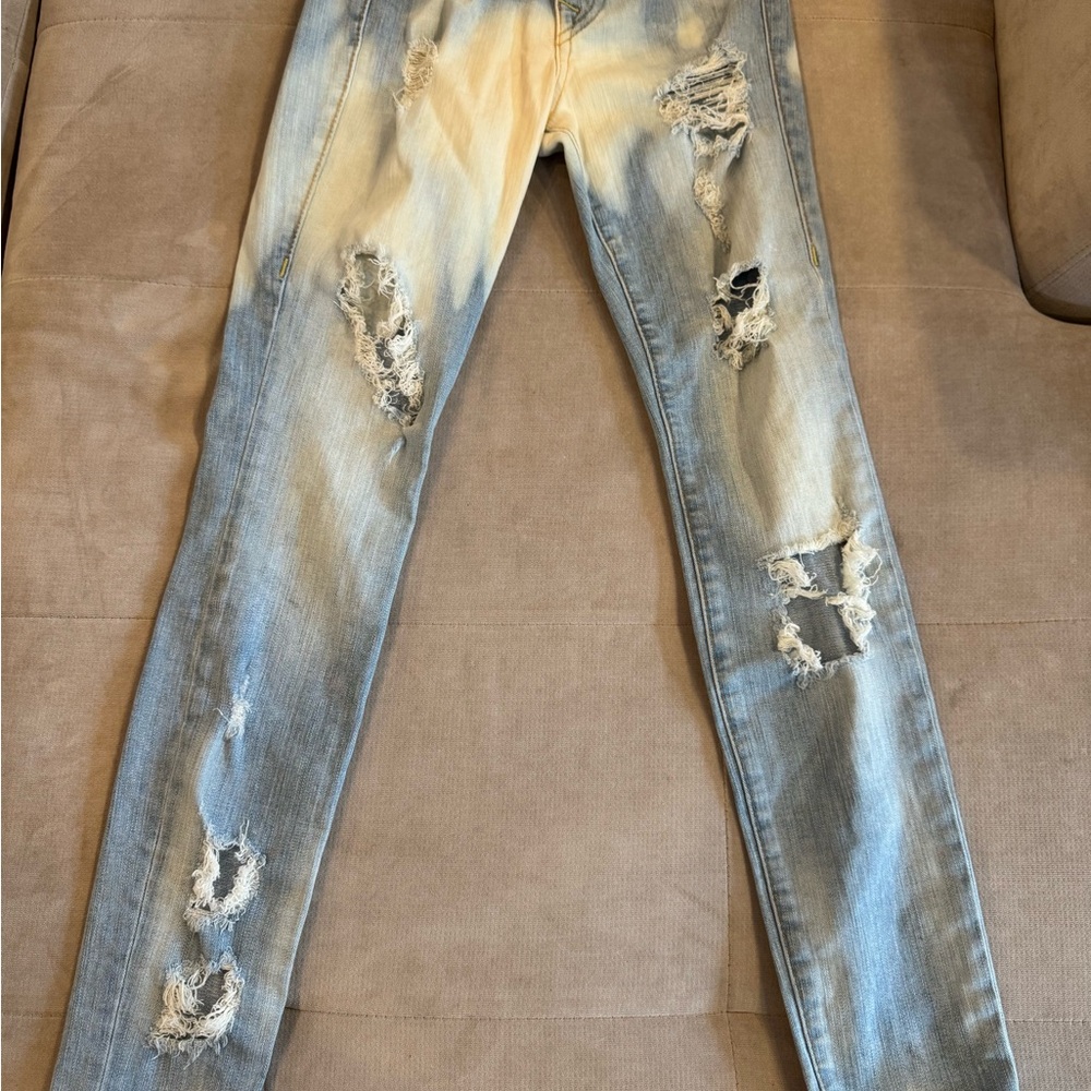 Stylish Distressed Blue Jeans for Men